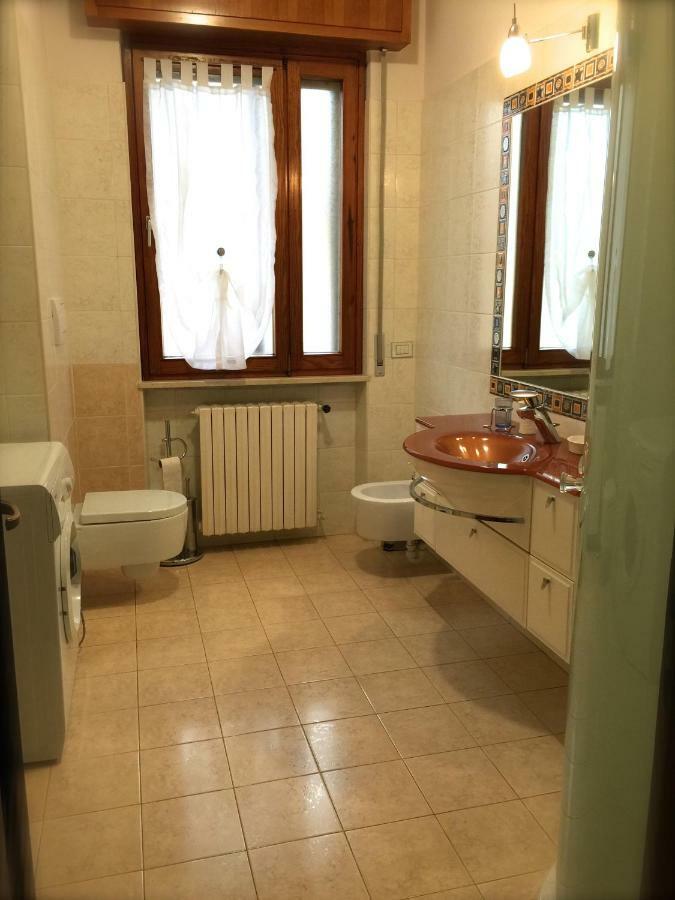 Appartamento Valentina Песк'єра-дель-Гарда Екстер'єр фото